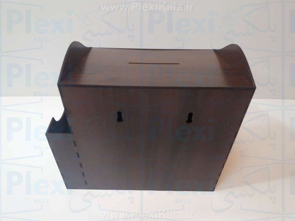 صندوق انتقادات چوبی