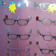 استند عینک ایستاده